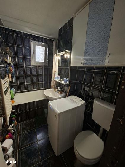 Apartament cu 3 camere decomandat în Botizului