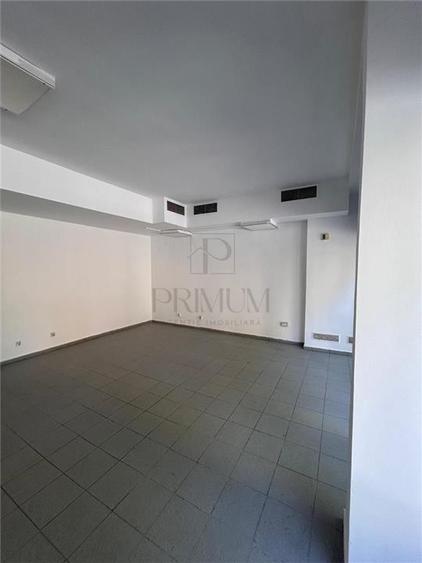 Spațiu comercial, de 63 mp, în Dâmbovița