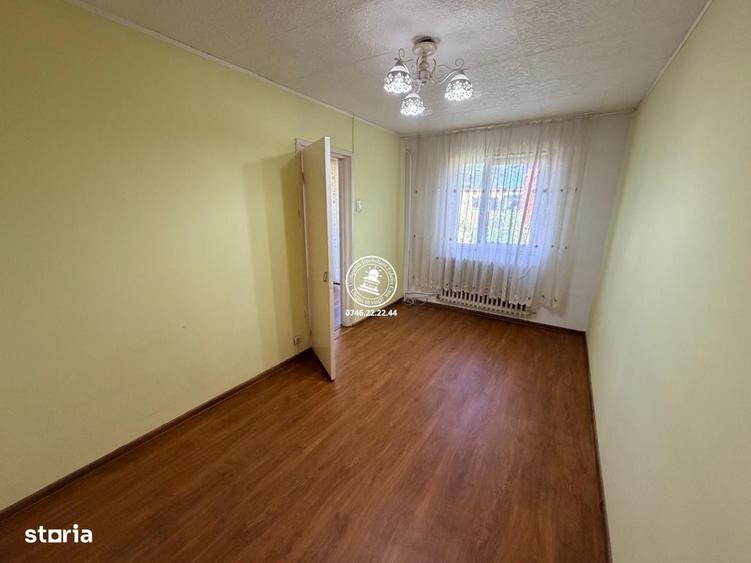 Apartament cu 3 camere în Alexandru cel Bun