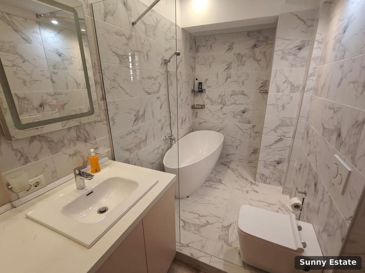 Apartament cu 3 camere decomandat, mobilat în Delfinariu