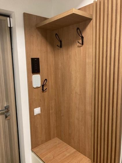 Apartament cu 3 camere decomandat, mobilat în Calea București