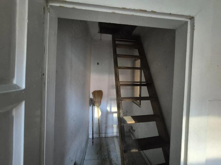 Casă cu 3 camere cu Teren 200 Mp în Decebal