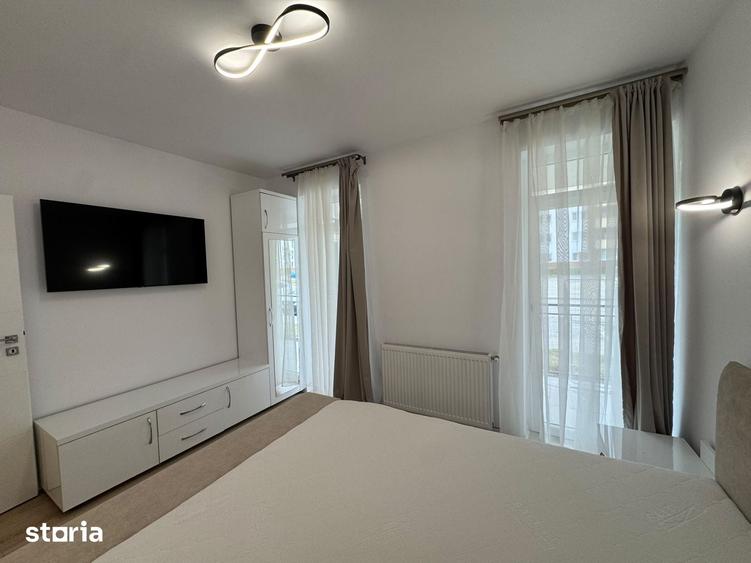Apartament cu 3 camere decomandat în Est
