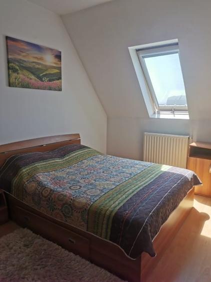 Apartament cu 3 camere semidecomandat, mobilat în Girocului