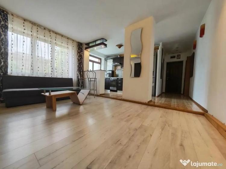 Apartament cu 2 camere semidecomandat în Central