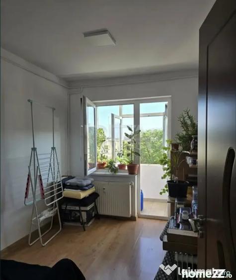 Apartament cu 3 camere decomandat în Gorjului