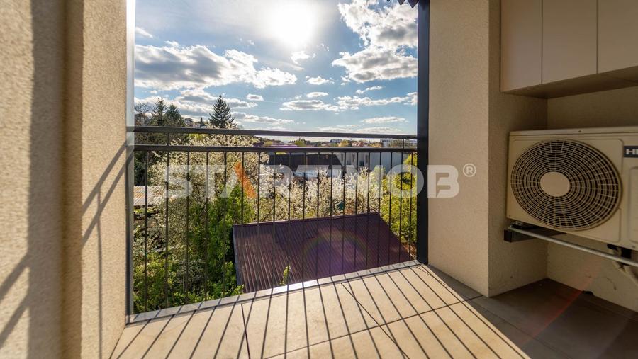 Apartament cu 3 camere decomandat, mobilat în Central