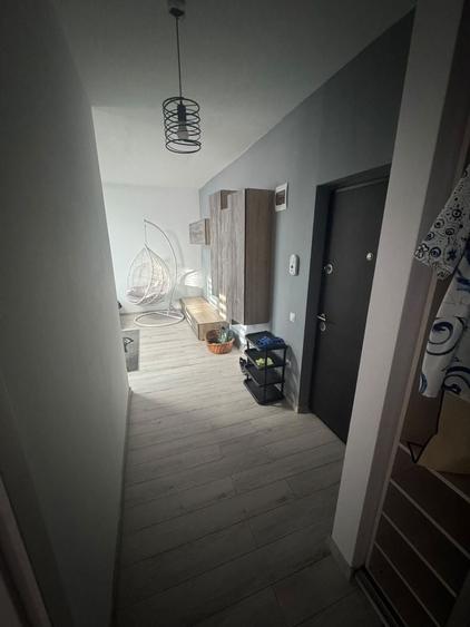Apartament cu 2 camere semidecomandat în Florești