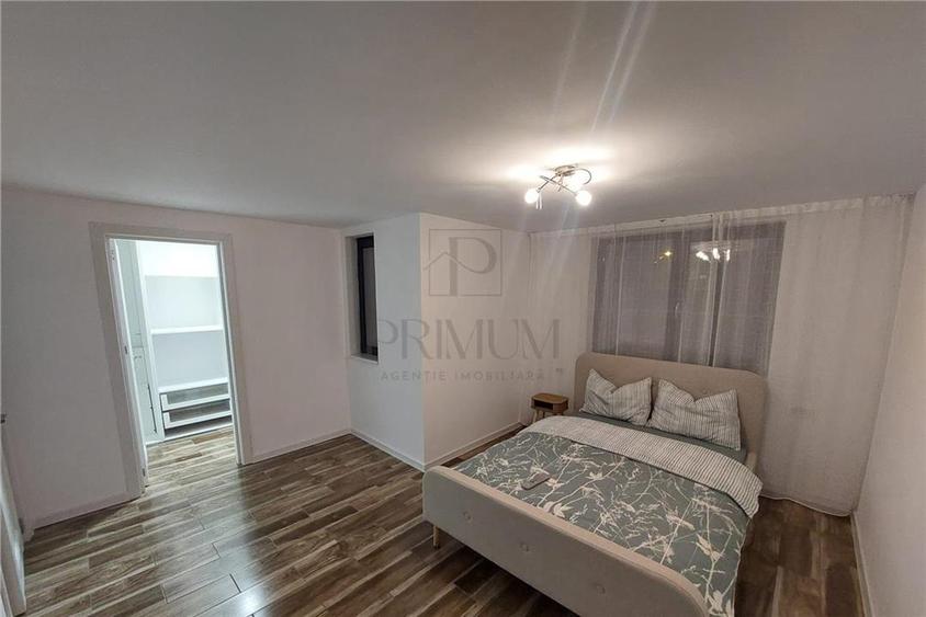 Duplex cu 5 camere cu Canalizare în Aeroport
