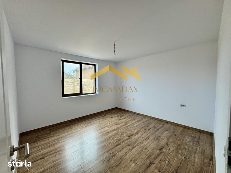 Casă cu 3 camere cu Teren 410 Mp în Sânmihaiu Român