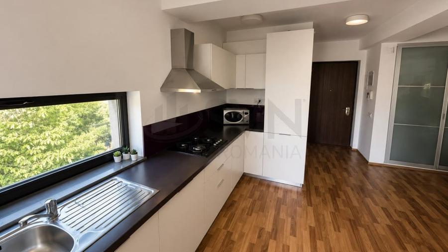 Apartament cu 3 camere decomandat în Dorobanți