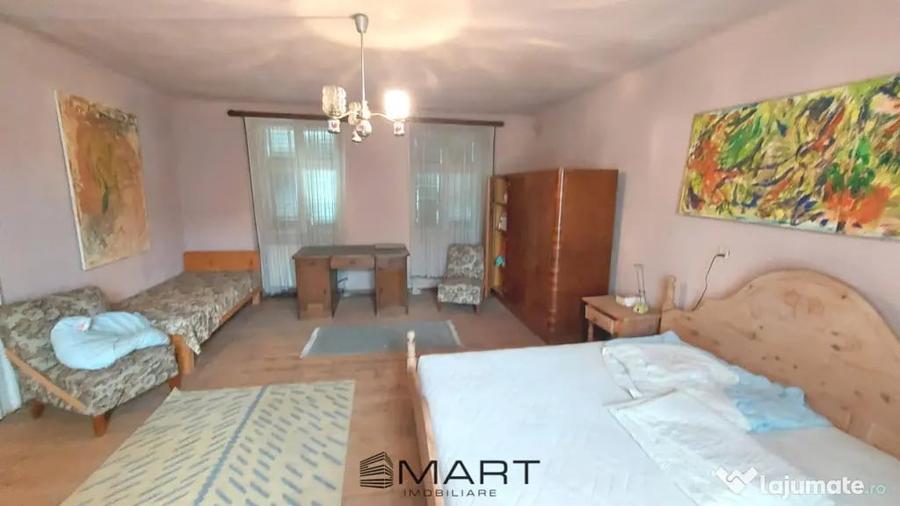 Casă cu 5 camere cu Teren 1425 Mp în Ultracentral