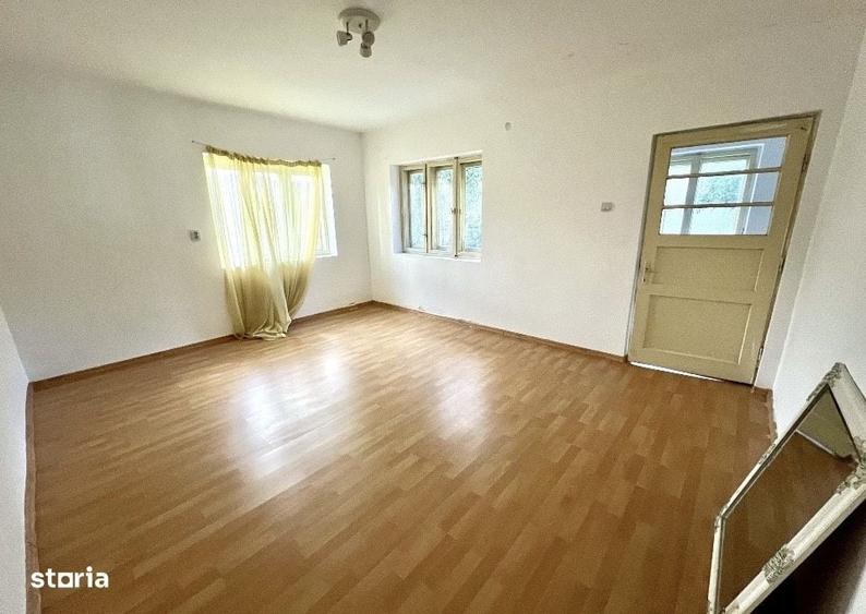 Casă cu 2 camere cu Teren 1642 Mp în Bonț