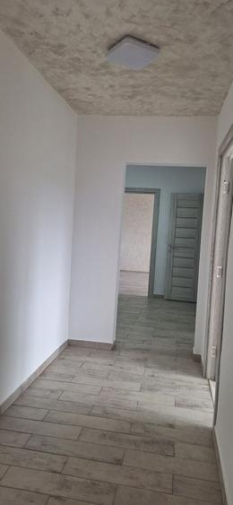 Apartament cu 3 camere decomandat în Dâmbu Pietros