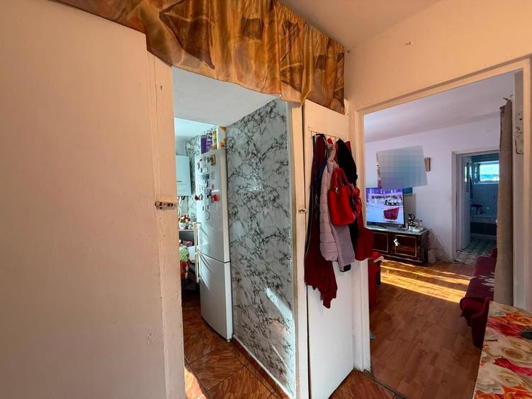 Apartament cu 2 camere semidecomandat în Minerul