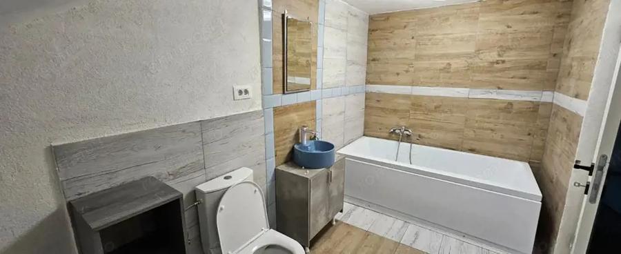 Casă cu 4 camere cu Teren 480 Mp în Est