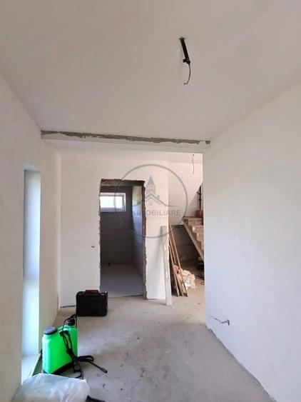 Casă cu 4 camere cu Teren 350 Mp în Central