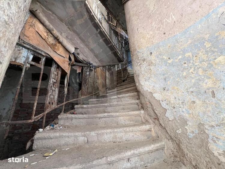 Spațiu comercial, de 900 mp, în Aiud