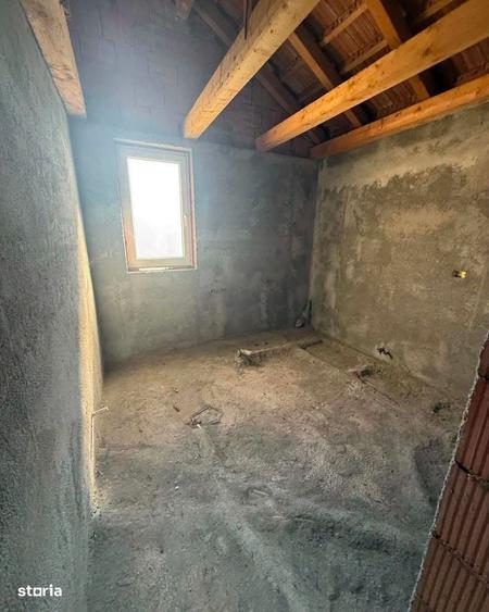 Casă cu 4 camere în Satu Nou de Jos