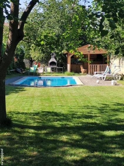 Casă individuală cu 5 camere cu Piscina în Sud-Est