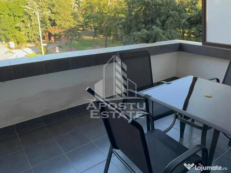 Apartament cu 3 camere semidecomandat în Ultracentral