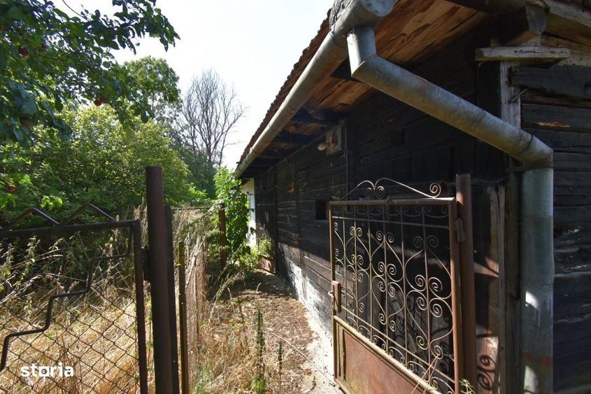 Casă cu 3 camere cu Teren 1500 Mp în Sava