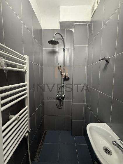 Casă individuală cu 4 camere cu Canalizare în Ultracentral