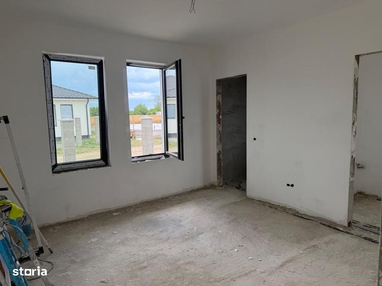Casă cu 4 camere în Central