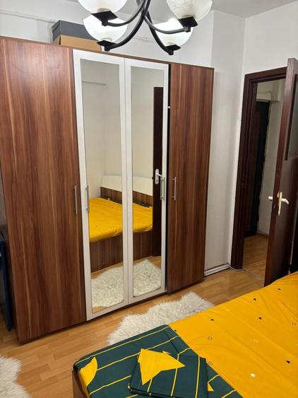 Garsonieră decomandată în Craiovița Nouă