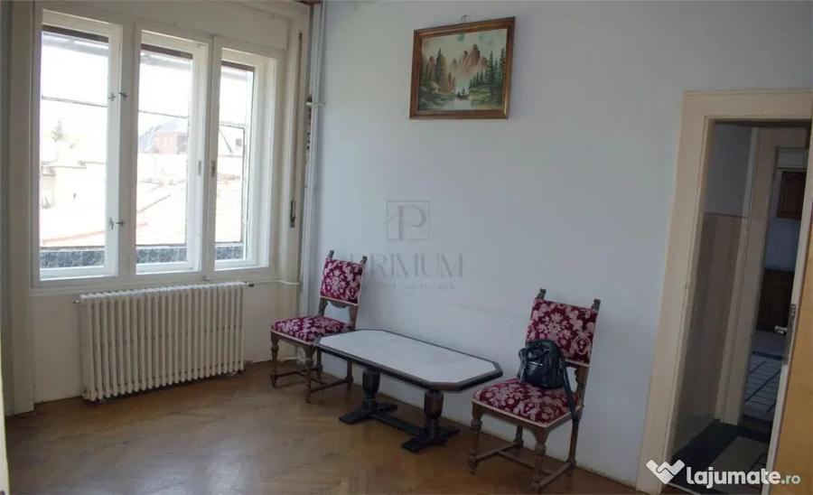 Apartament cu 4 camere decomandat în Bălcescu