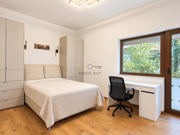 Apartament cu 3 camere decomandat, mobilat în Capitale