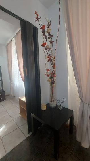 Apartament cu 3 camere decomandat în Tineretului
