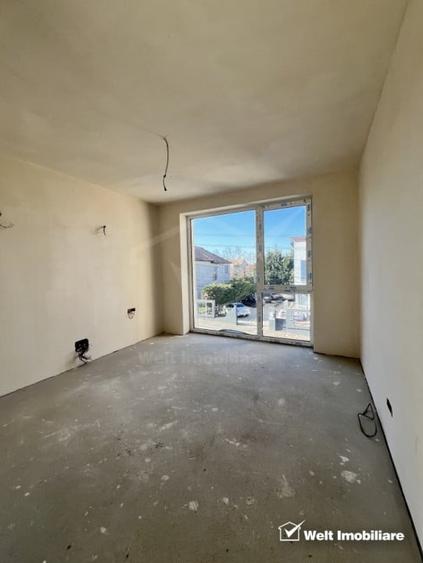 Duplex cu 5 camere cu Canalizare în Andrei Mureșanu