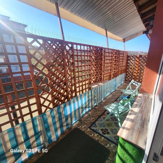 Apartament cu 3 camere semidecomandat în Central