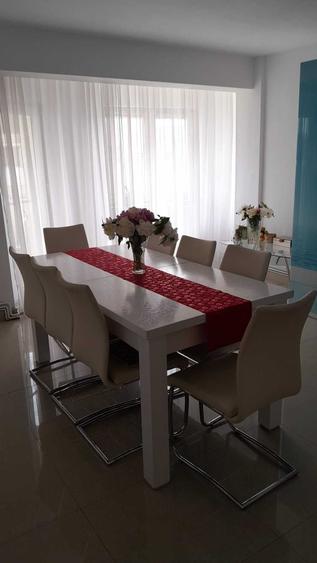 Apartament cu 4 camere decomandat în Ultracentral