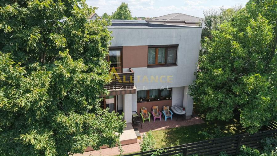 Casă cu 4 camere cu Teren 300 Mp în Glina