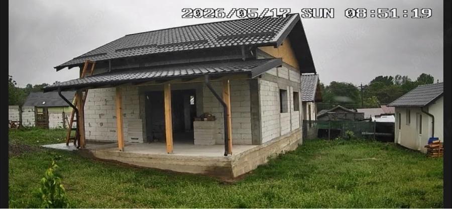 Casă cu 2 camere cu Teren 600 Mp în Central