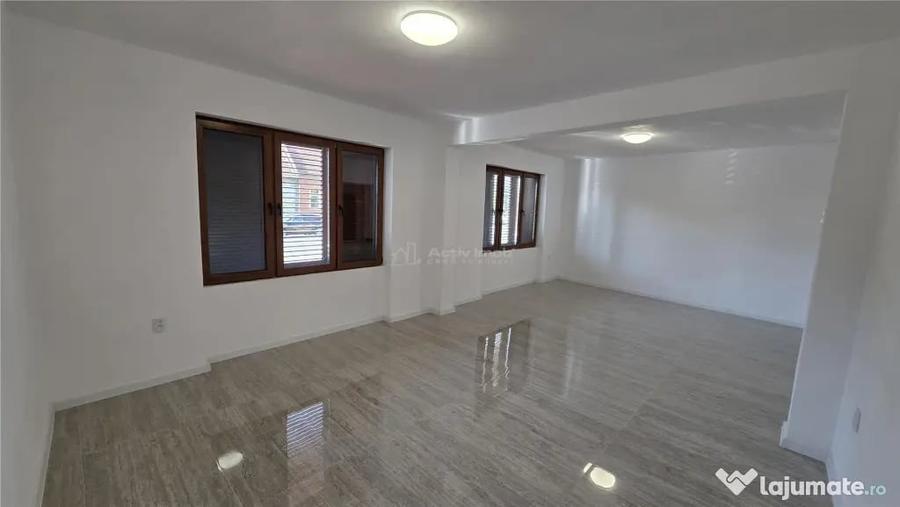 Spațiu comercial, de 130 mp, în Răcășdia