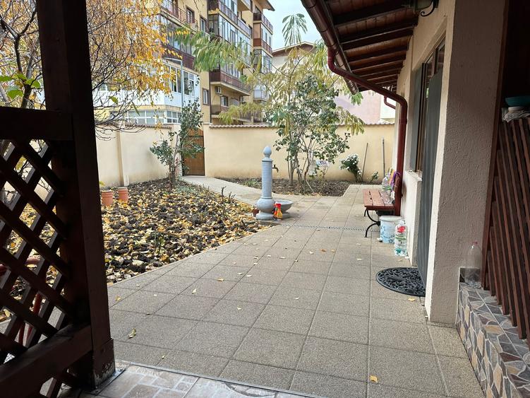Casă cu 7 camere cu Teren 500 Mp în Chiajna
