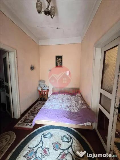 Casă cu 1 camere cu Canalizare în Central