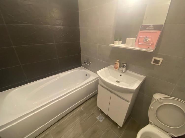 Apartament cu 2 camere decomandat, mobilat în Berceni