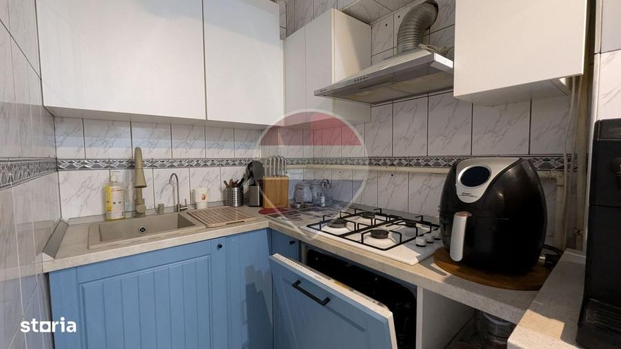Apartament cu 3 camere decomandat, mobilat în P-ța Alba Iulia