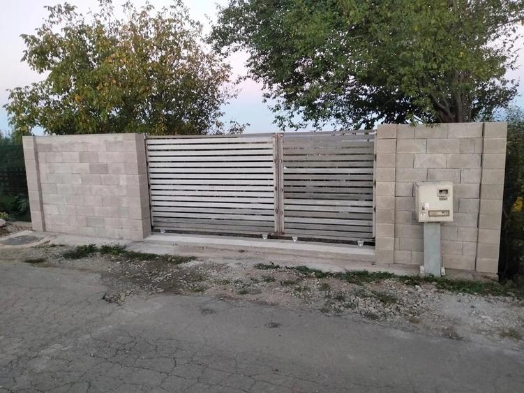 Teren de 450 mp, în Exterior Vest