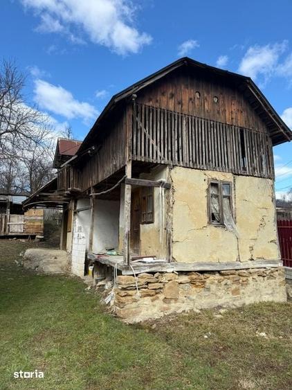 Casă cu 2 camere cu Teren 604 Mp în Vâlcănești