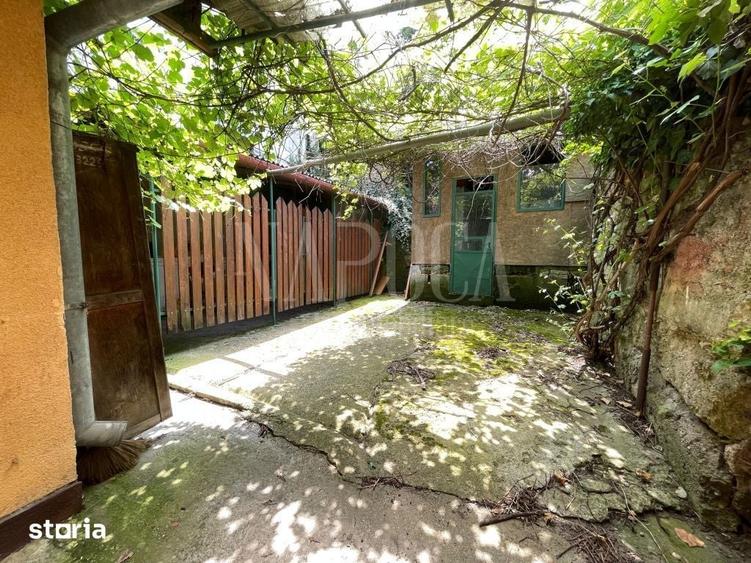 Casă cu 2 camere cu Teren 378 Mp în Plopilor