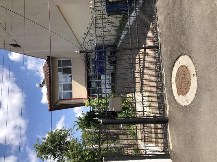Casă cu 5 camere cu Teren 357 Mp în Central