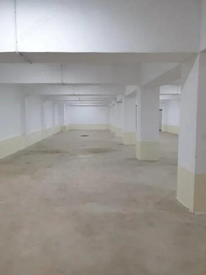 Spațiu comercial, de 600 mp, în Central