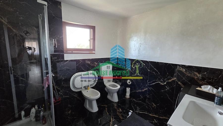 Apartament cu 4 camere decomandat în Vânători