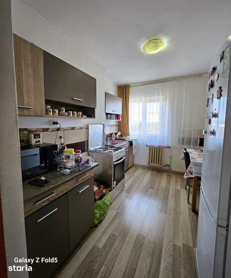 Apartament cu 2 camere semidecomandat în Nufărul