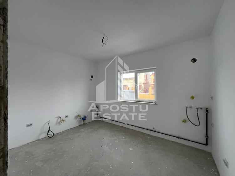 Casă individuală cu 4 camere cu Canalizare în Giarmata-Vii